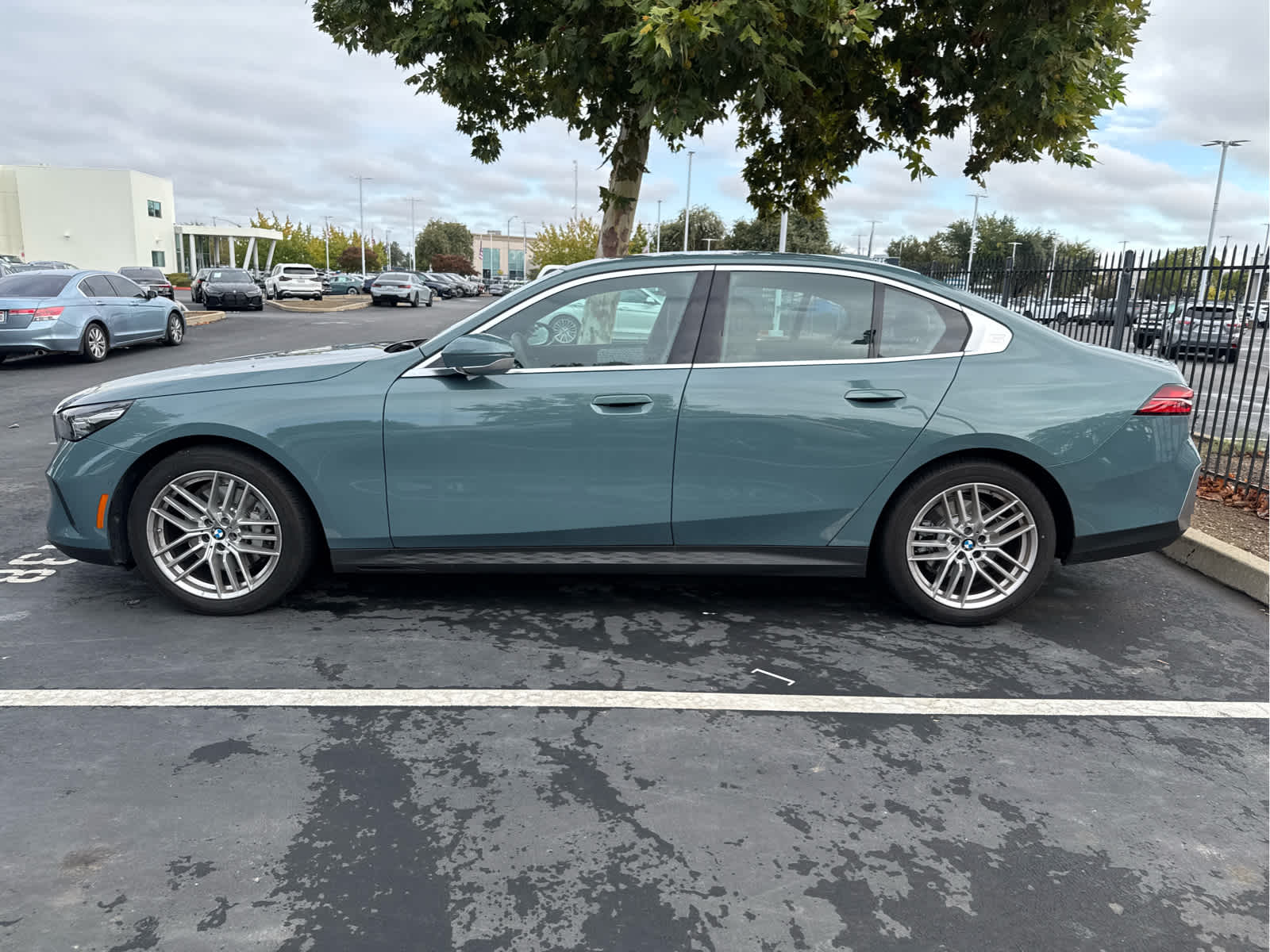 2024 Bmw 530i photo 2