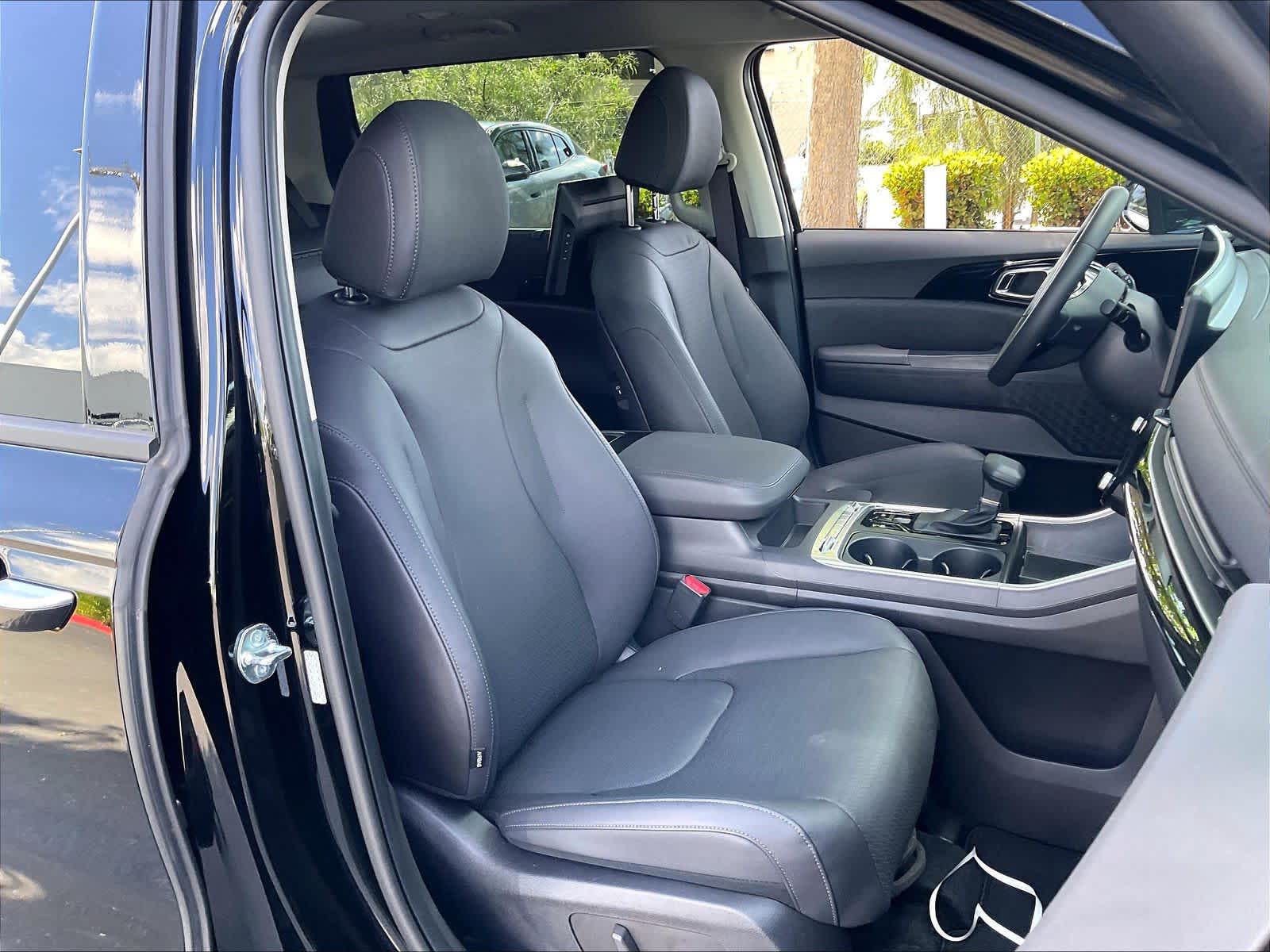 2026 Kia Carnival SX Prestige photo 3