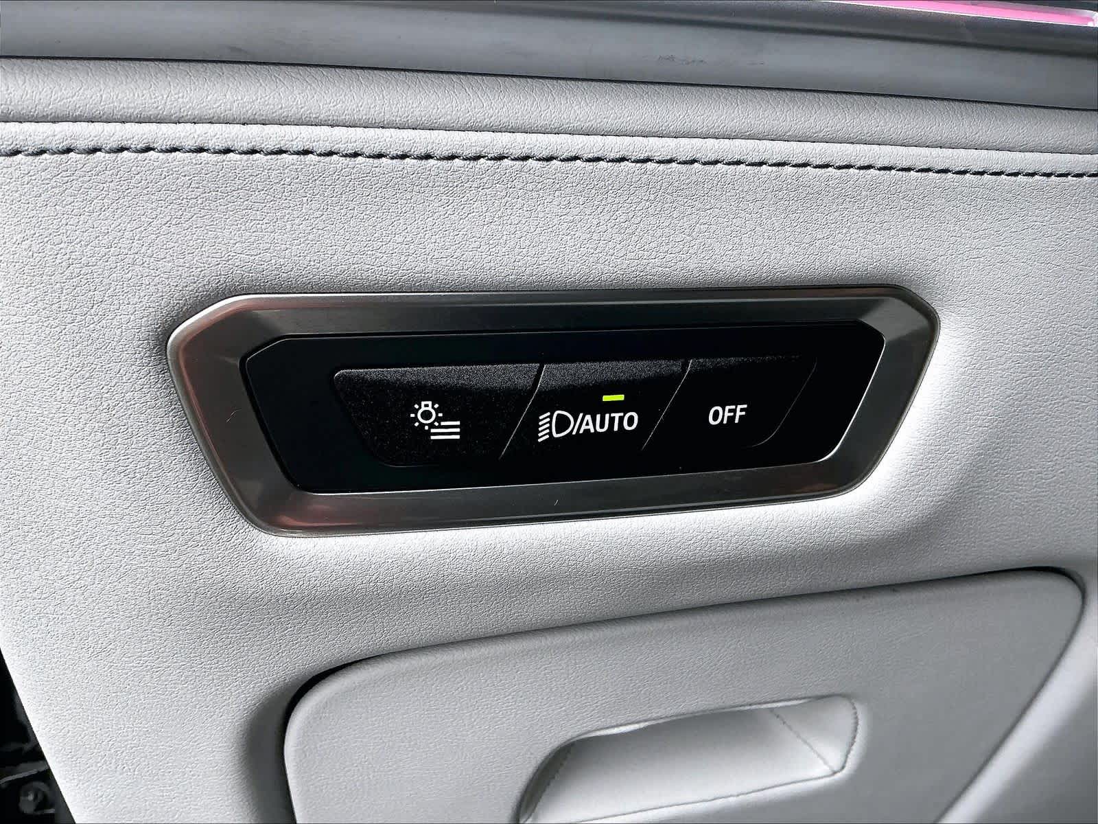 2025 BMW XM Base - Photo 32