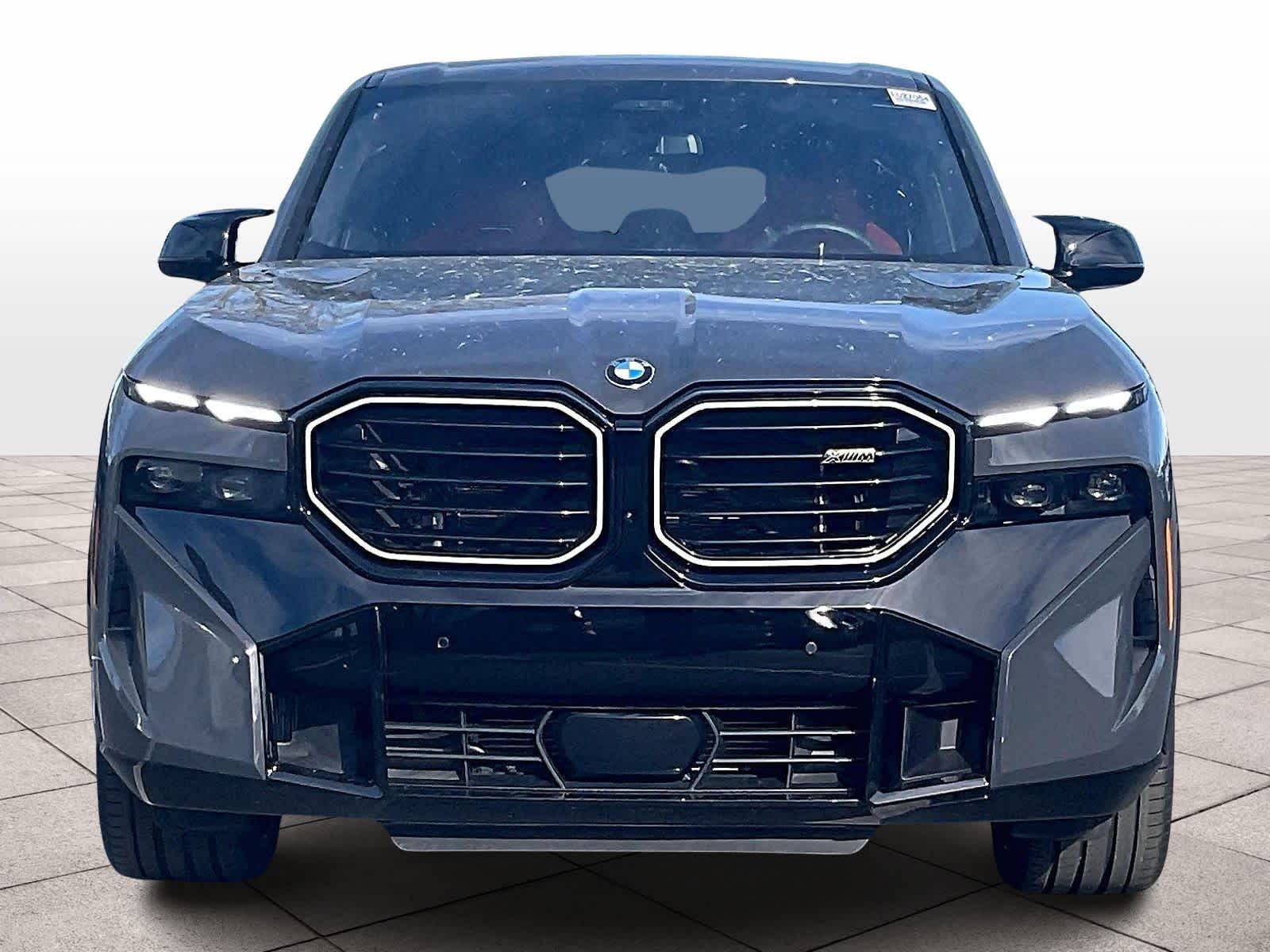 2025 BMW XM photo 2
