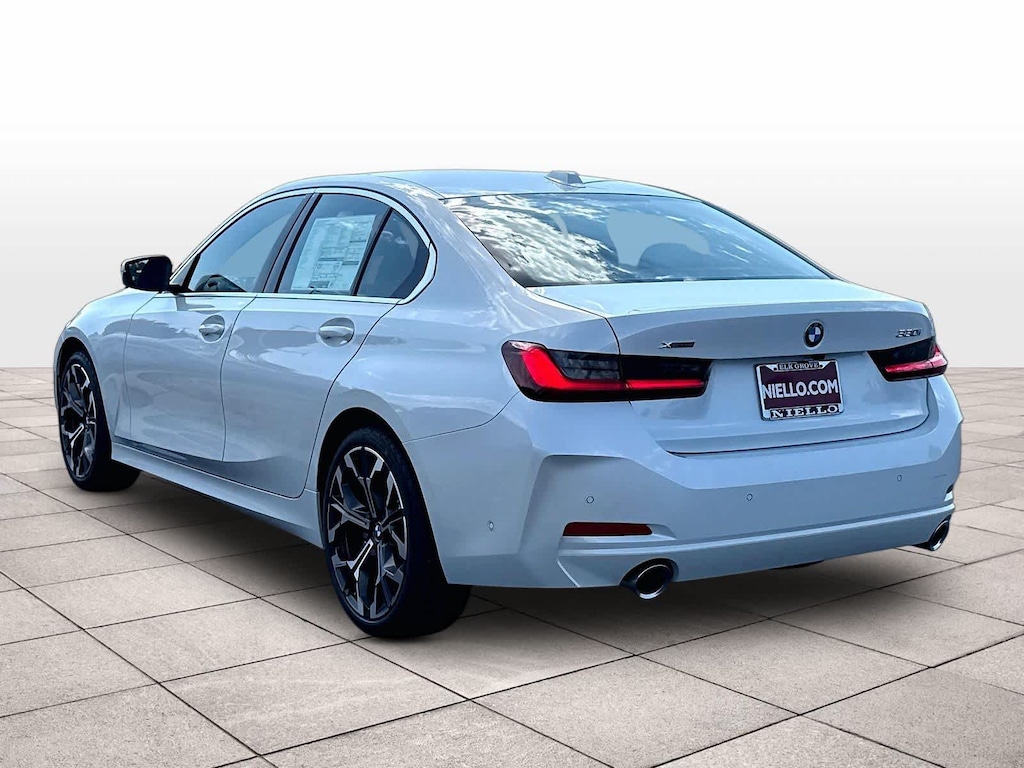 New 2026 BMW 330i xDrive Sedan