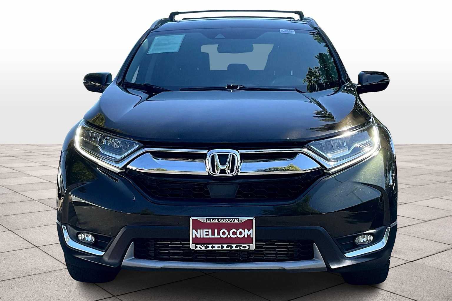 2017 Honda CR-V Touring photo 3