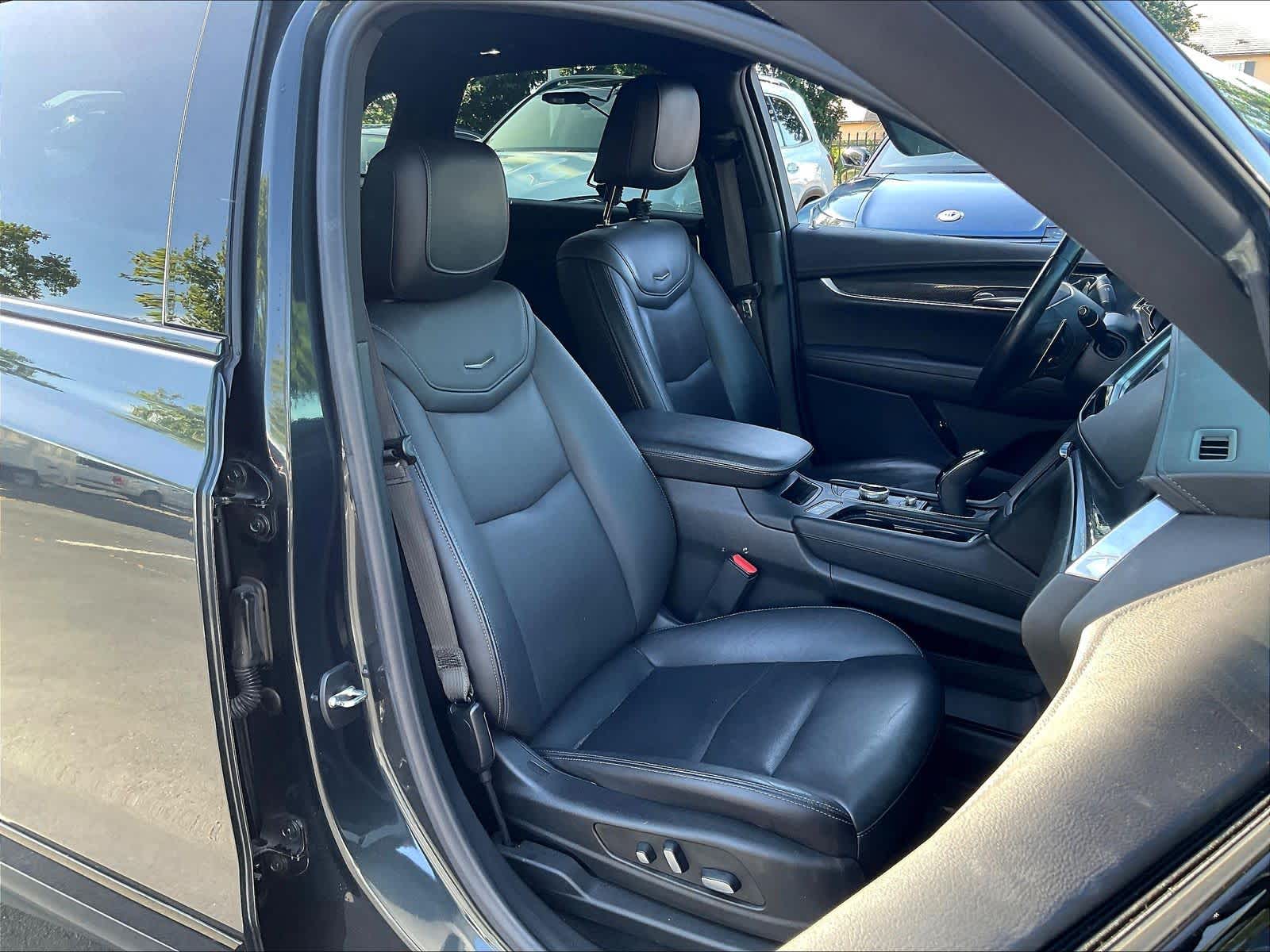 2021 Cadillac XT5 AWD Sport photo 3