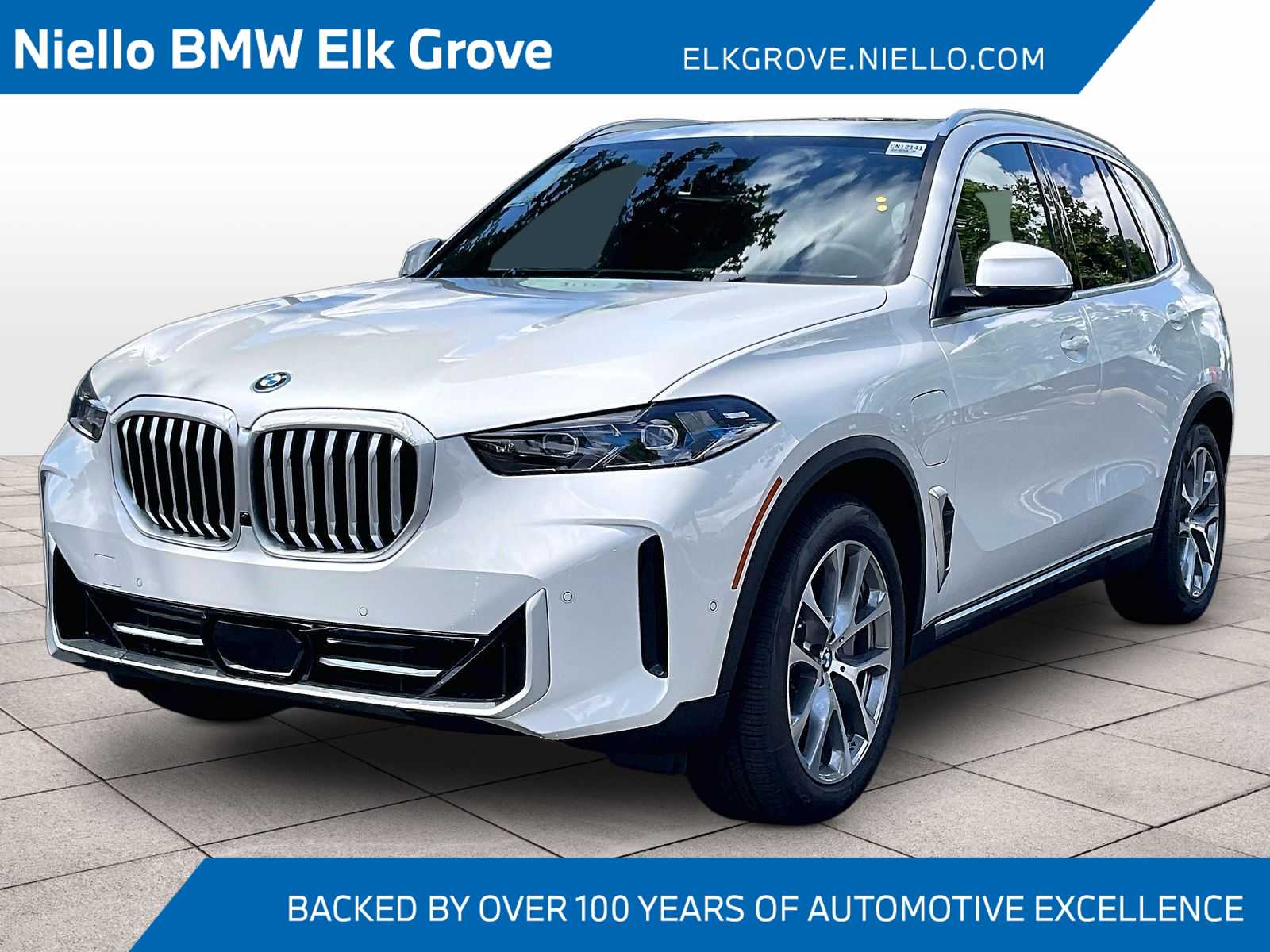2026 BMW X5 xDrive50e's photo