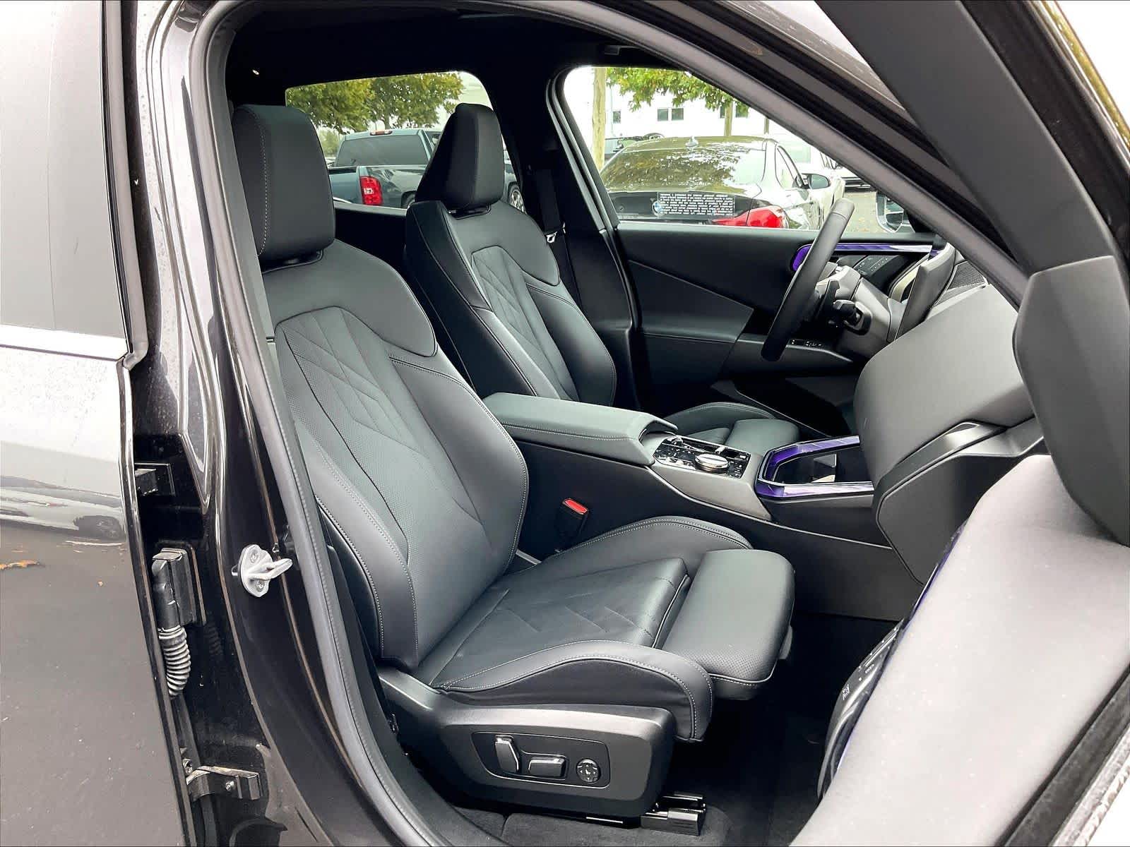 2025 BMW X3 30 - Photo 9