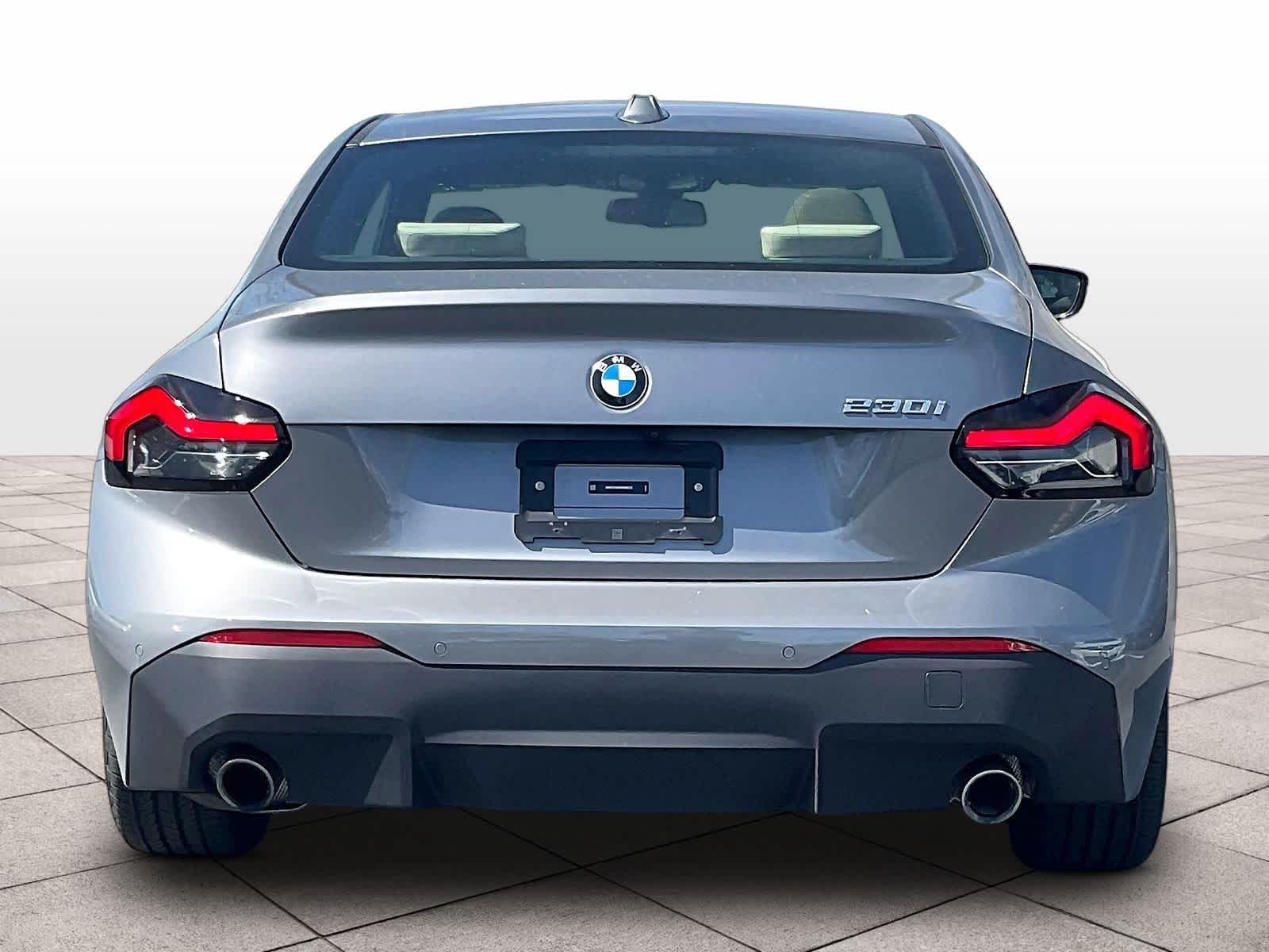 2025 BMW 230i 230i photo 4