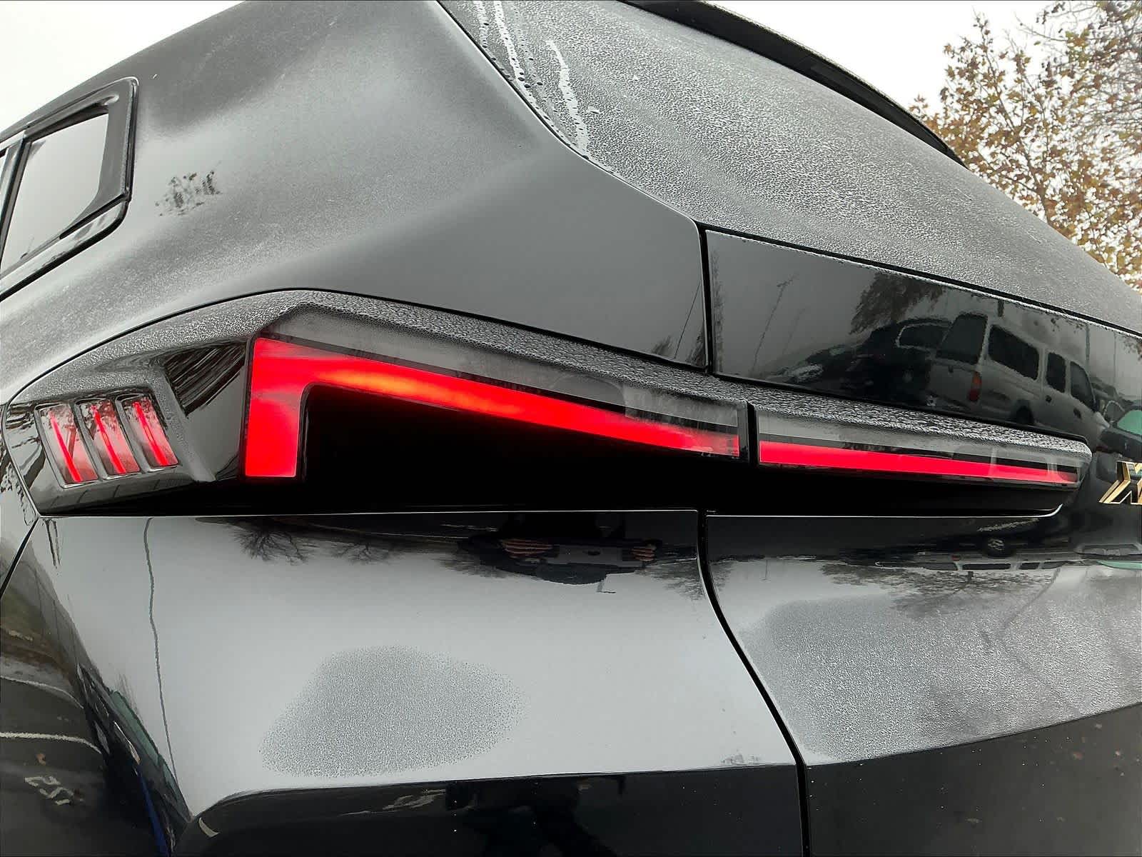 2025 BMW XM Base - Photo 28