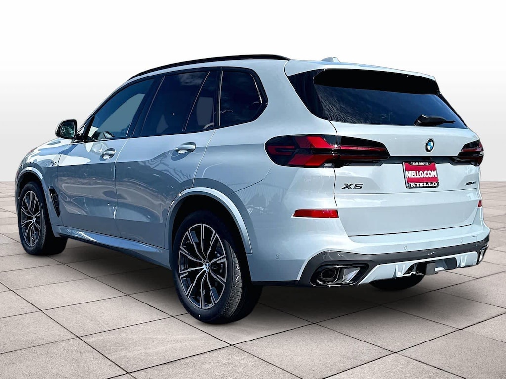New 2026 BMW X5 xDrive40i xDrive40i Sports Activity Vehicle