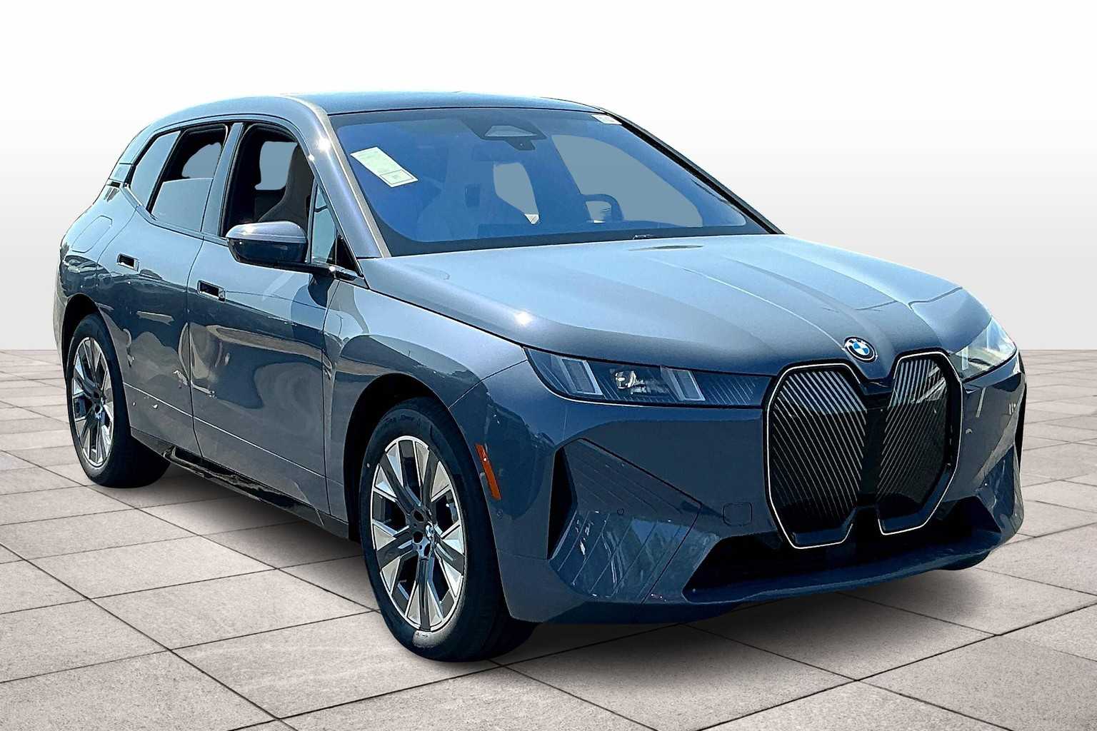 2026 Bmw iX photo 2