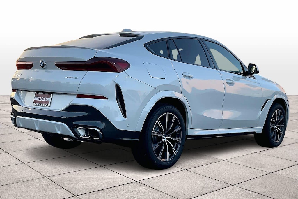 New 2026 BMW X6 xDrive40i Sports Activity Coupe