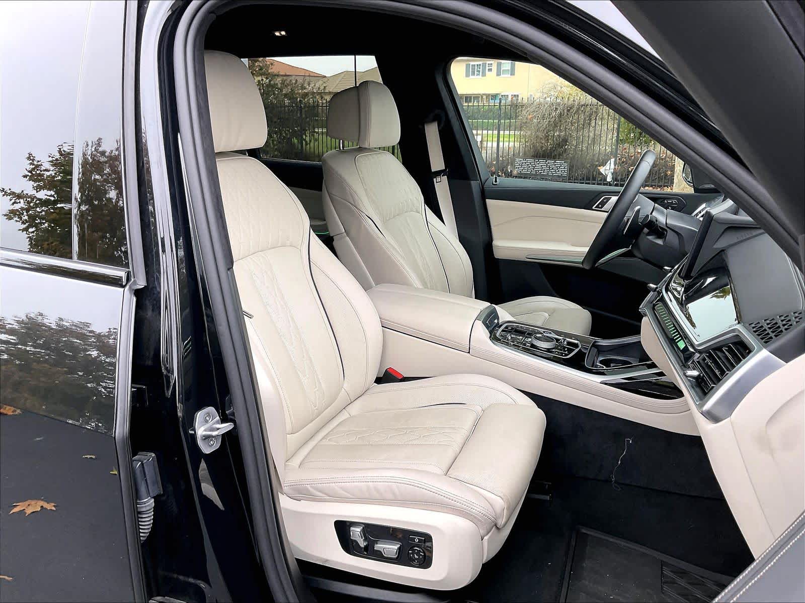 2025 BMW X7 M60i - Photo 9