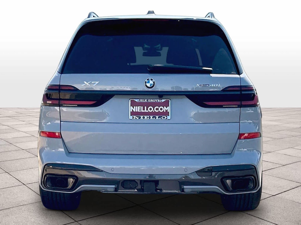 New 2027 BMW X7 xDrive40i xDrive40i Sports Activity Vehicle