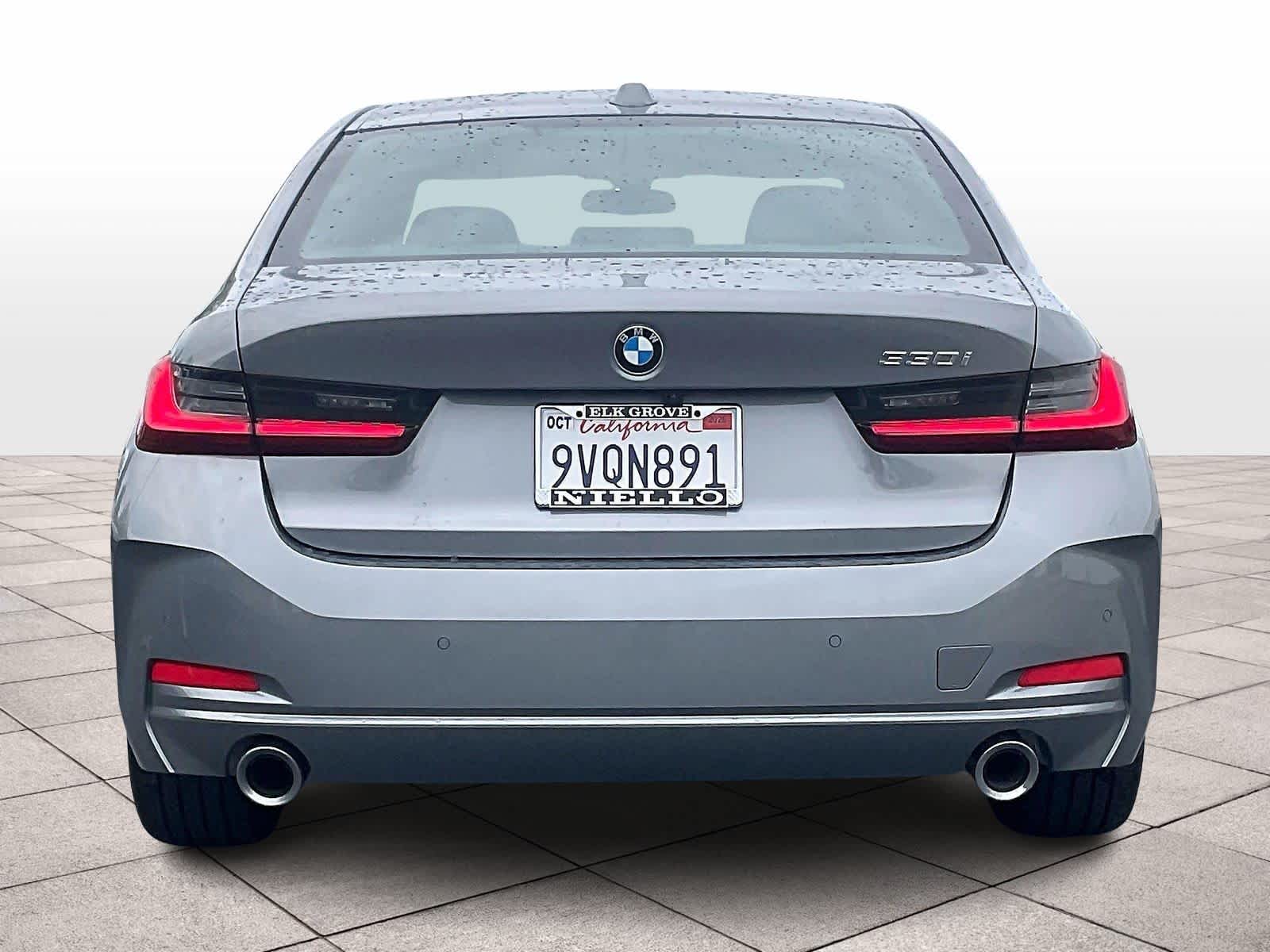 2025 BMW 330i 330i photo 4