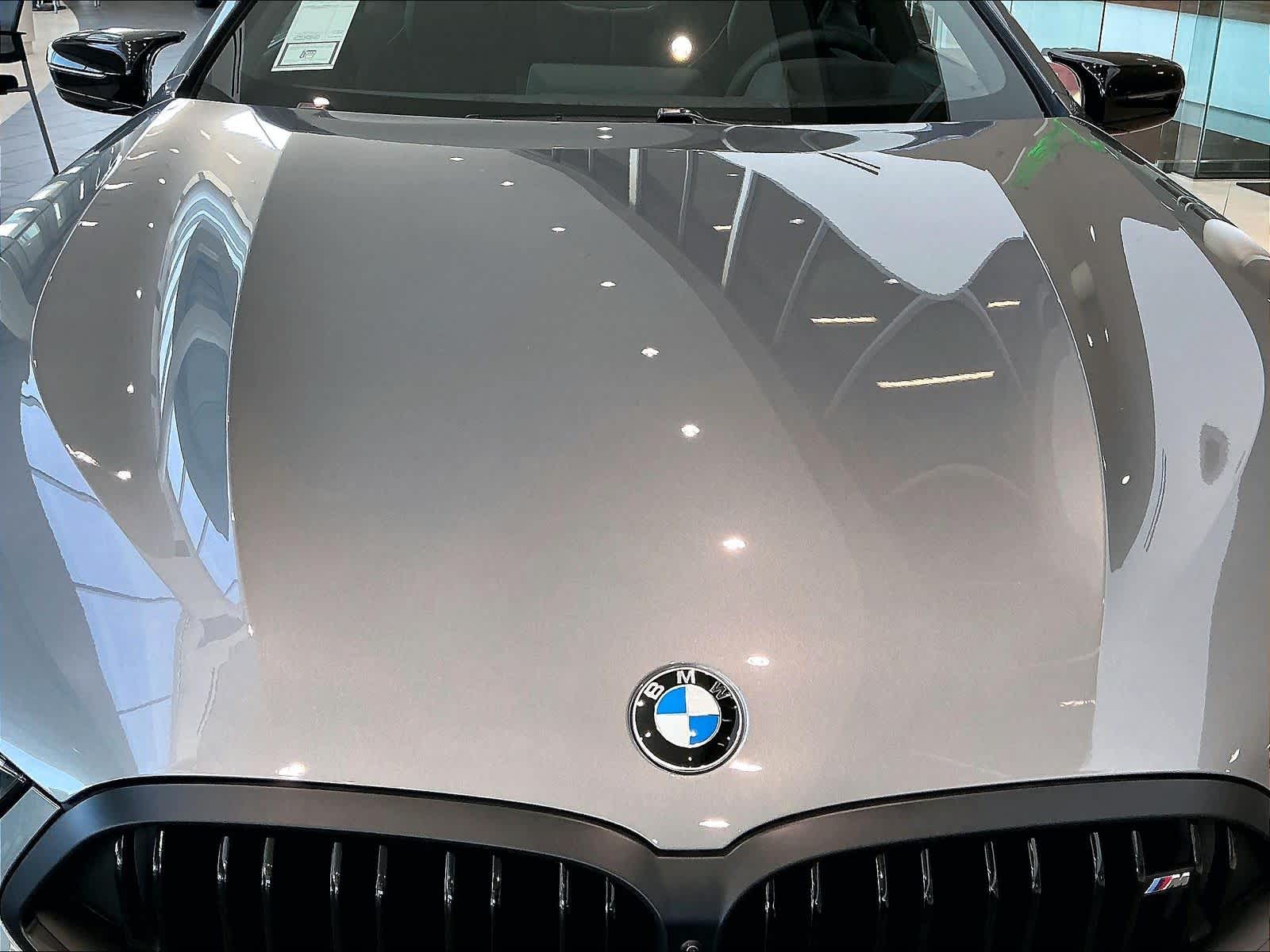 2026 BMW 8 Series M850i - Photo 13