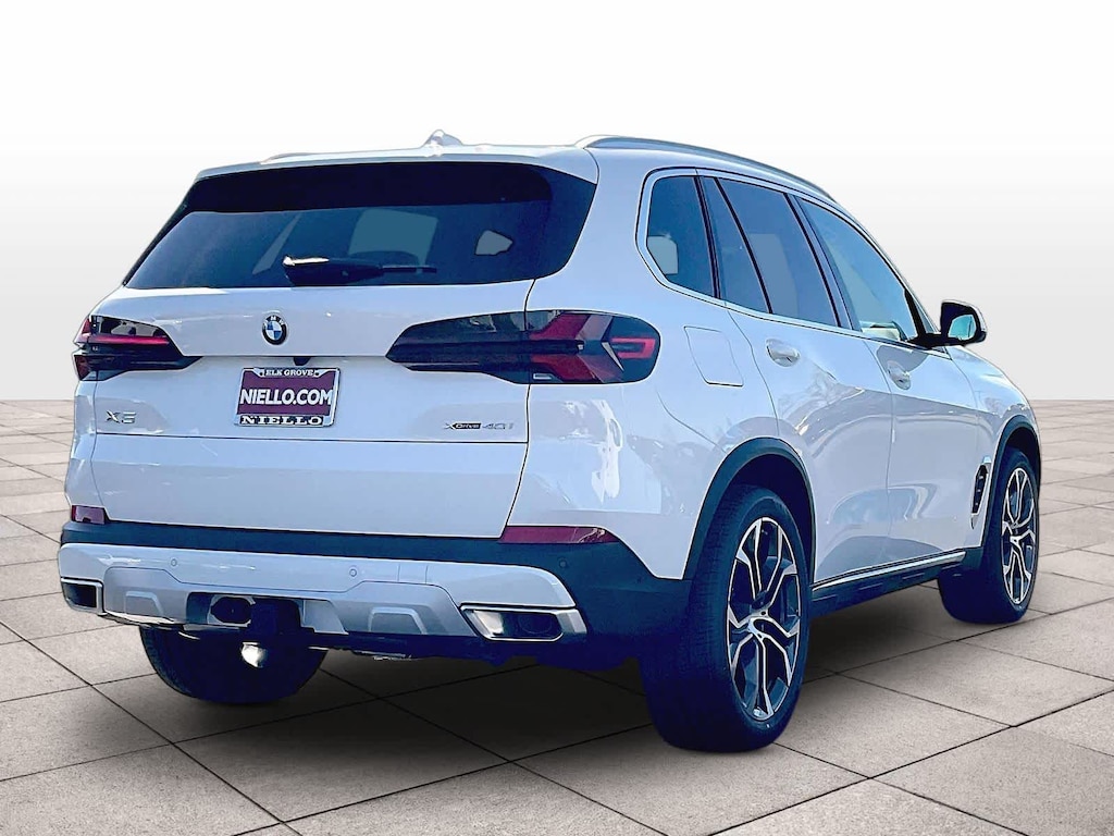 New 2026 BMW X5 xDrive40i xDrive40i Sports Activity Vehicle