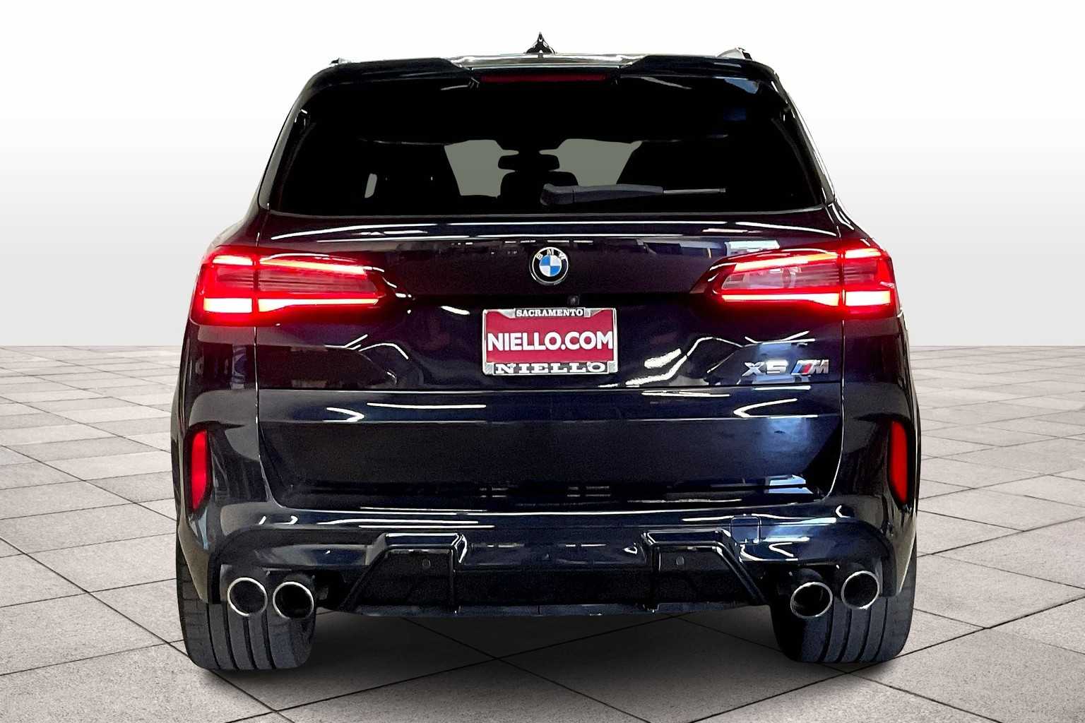 2022 Bmw X5 M photo 3