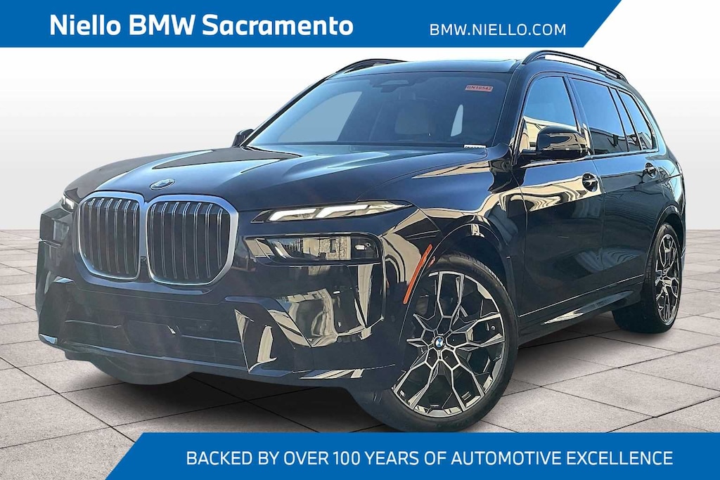 New 2026 BMW X7 xDrive40i Sports Activity Vehicle