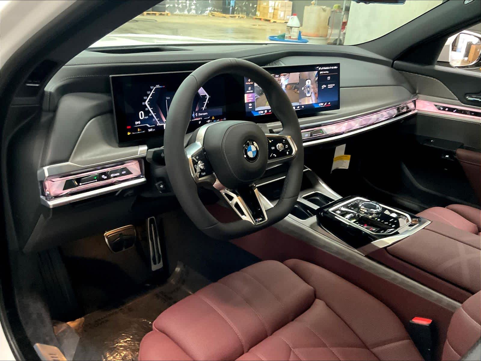 2025 BMW 7 Series 760i - Photo 8