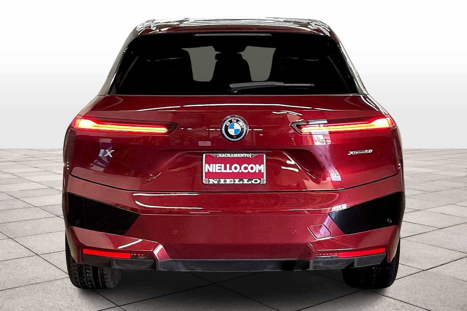 2025 Bmw iX photo 3
