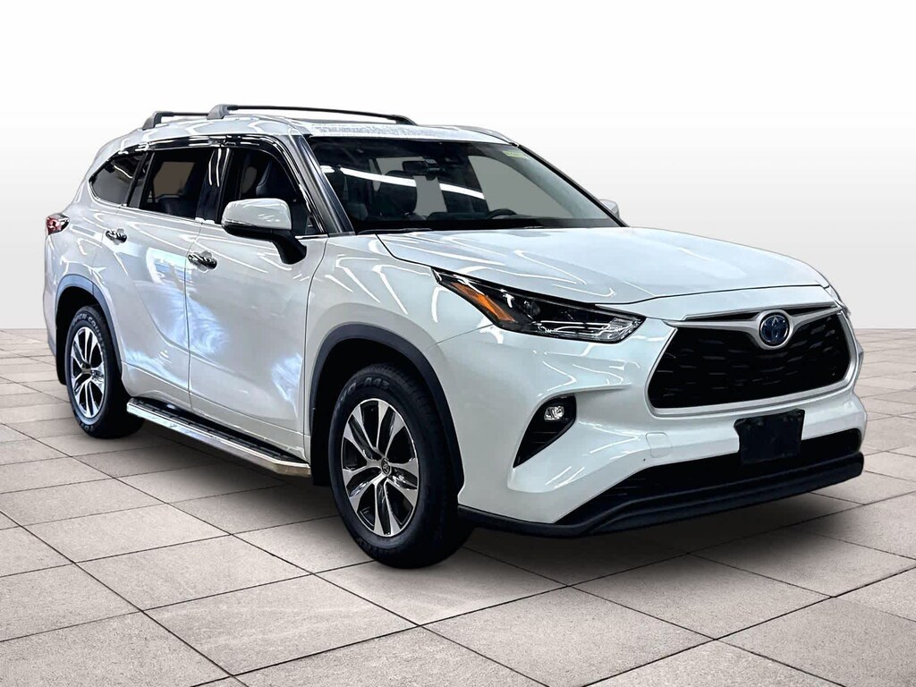 Used 2022 Toyota Highlander Hybrid XLE FWD (GS)