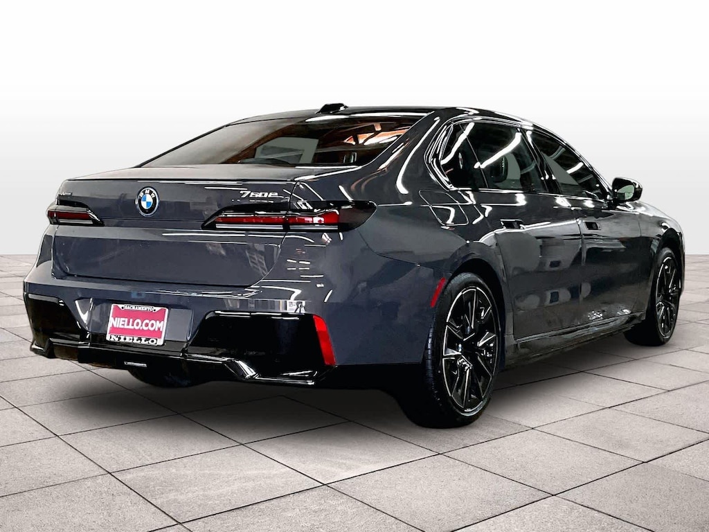 New 2026 BMW 750e xDrive 750e xDrive Plug-In Hybrid