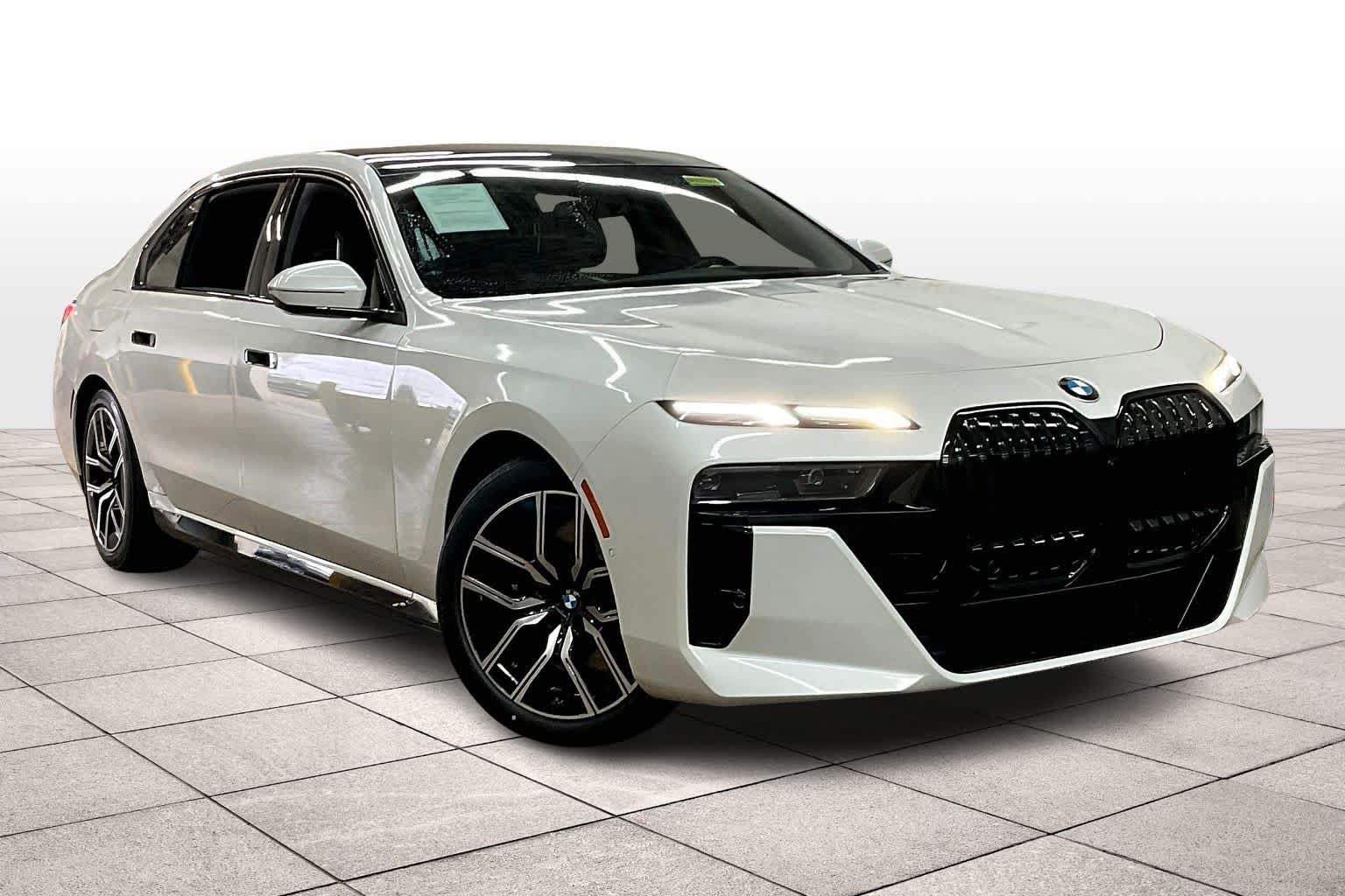 2023 Bmw 760i xDrive photo 2