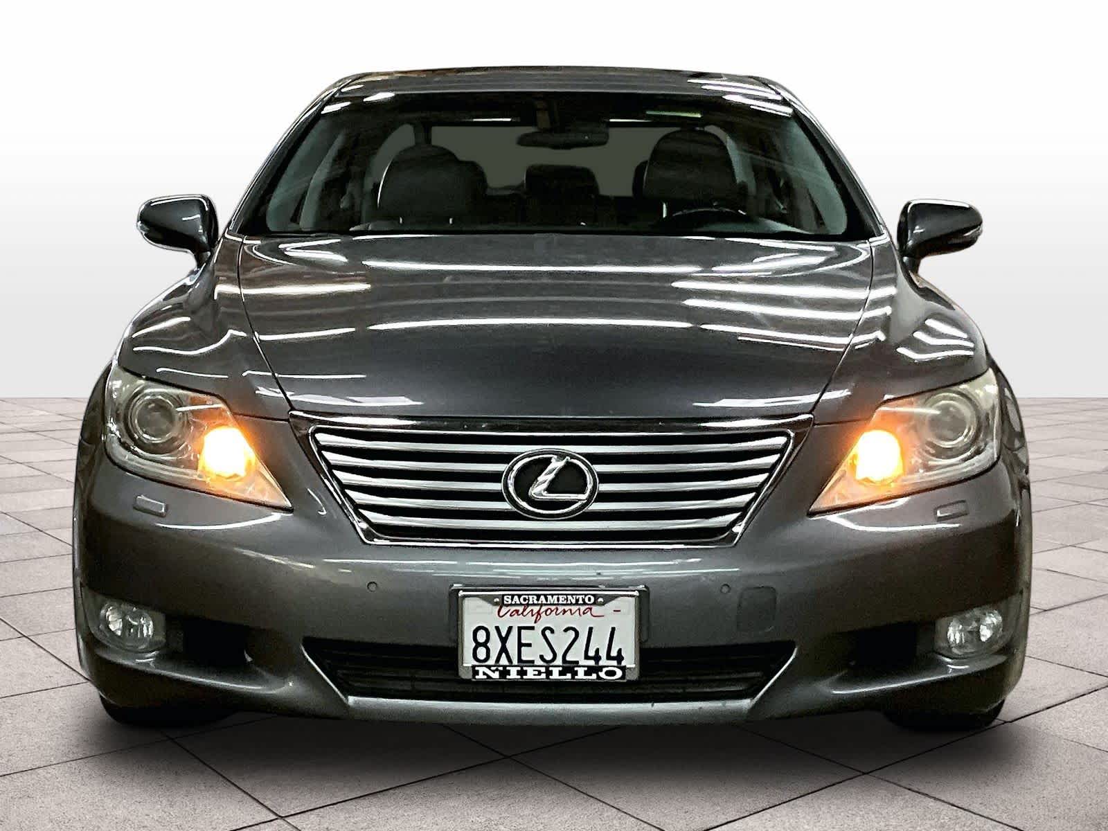 2012 LEXUS LS 460 photo 2