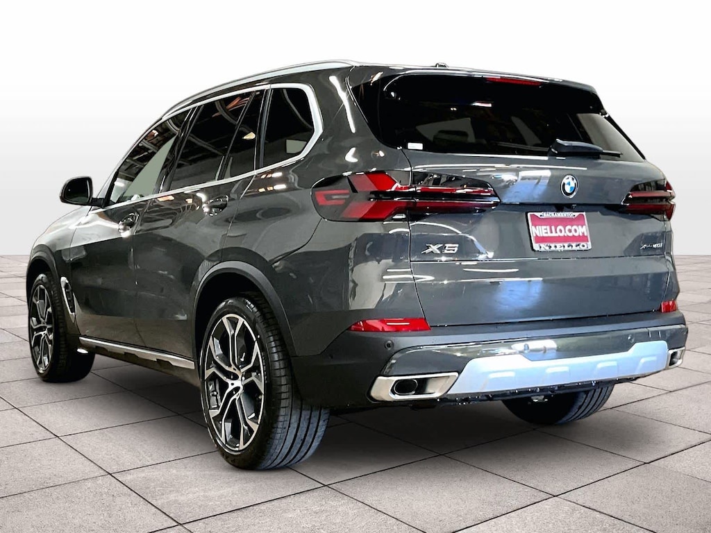 New 2026 BMW X5 xDrive40i xDrive40i Sports Activity Vehicle