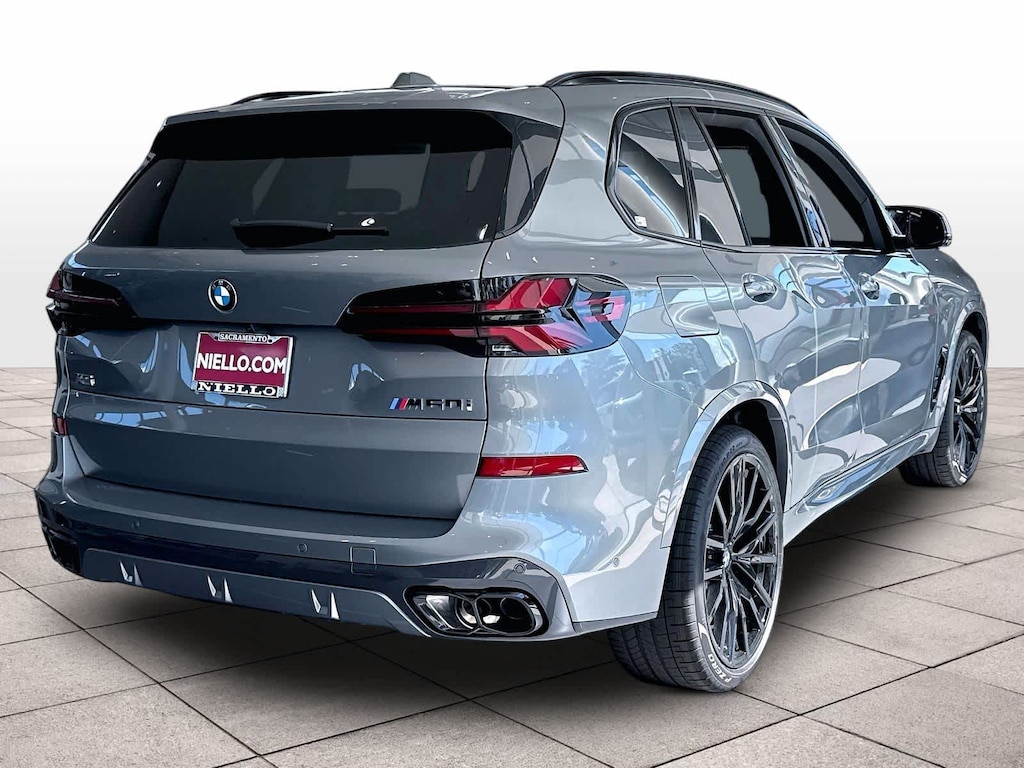 New 2026 BMW X5 M60i Sports Activity Vehicle