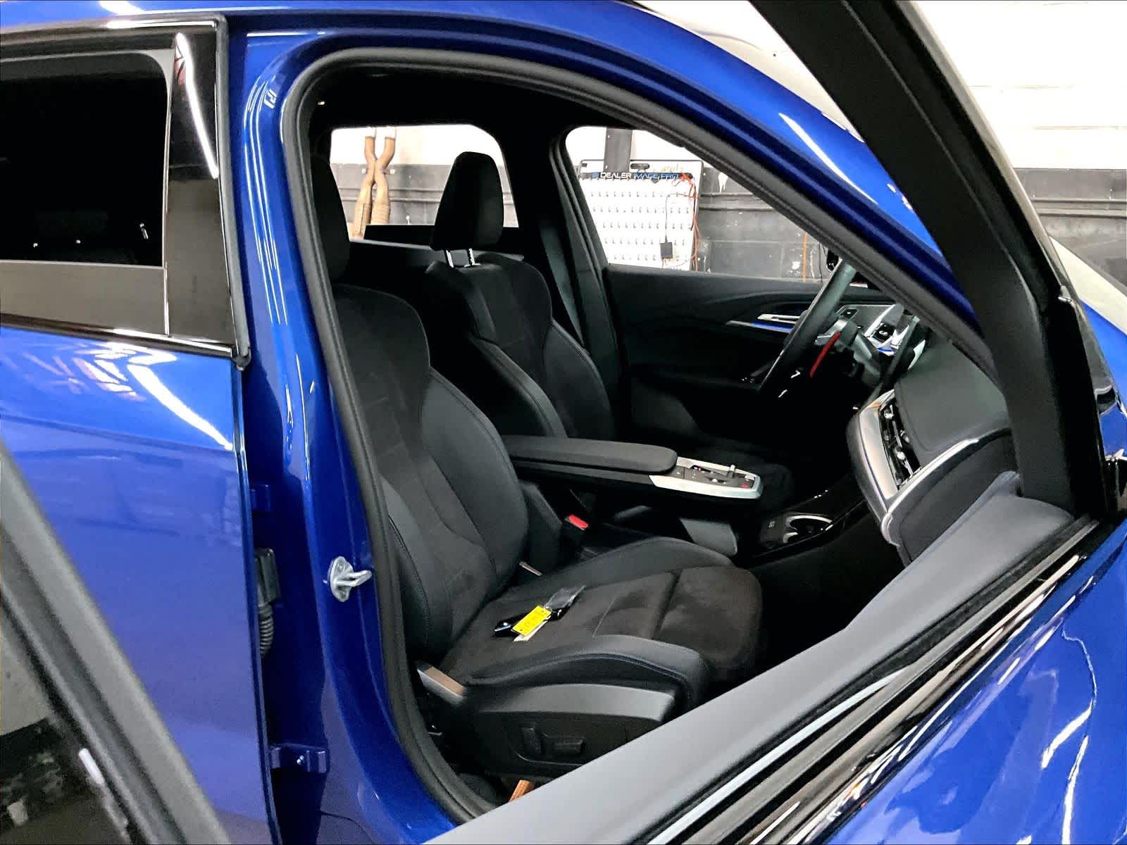 2025 BMW X1 M35i M35i photo 6