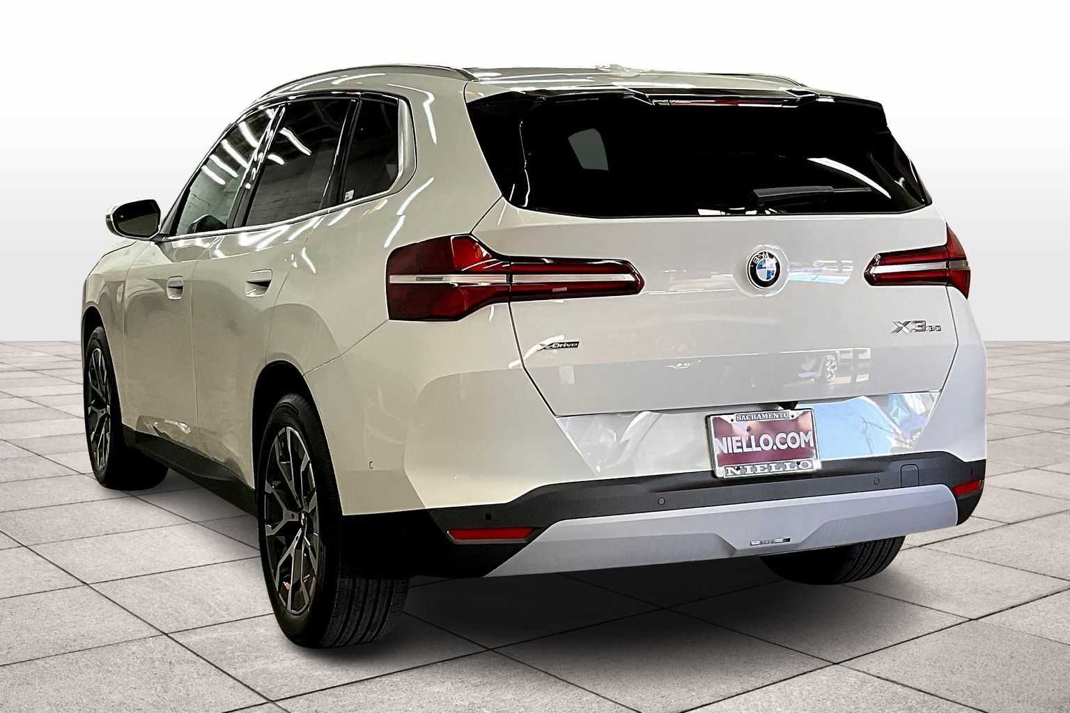 2026 Bmw X3 photo 3
