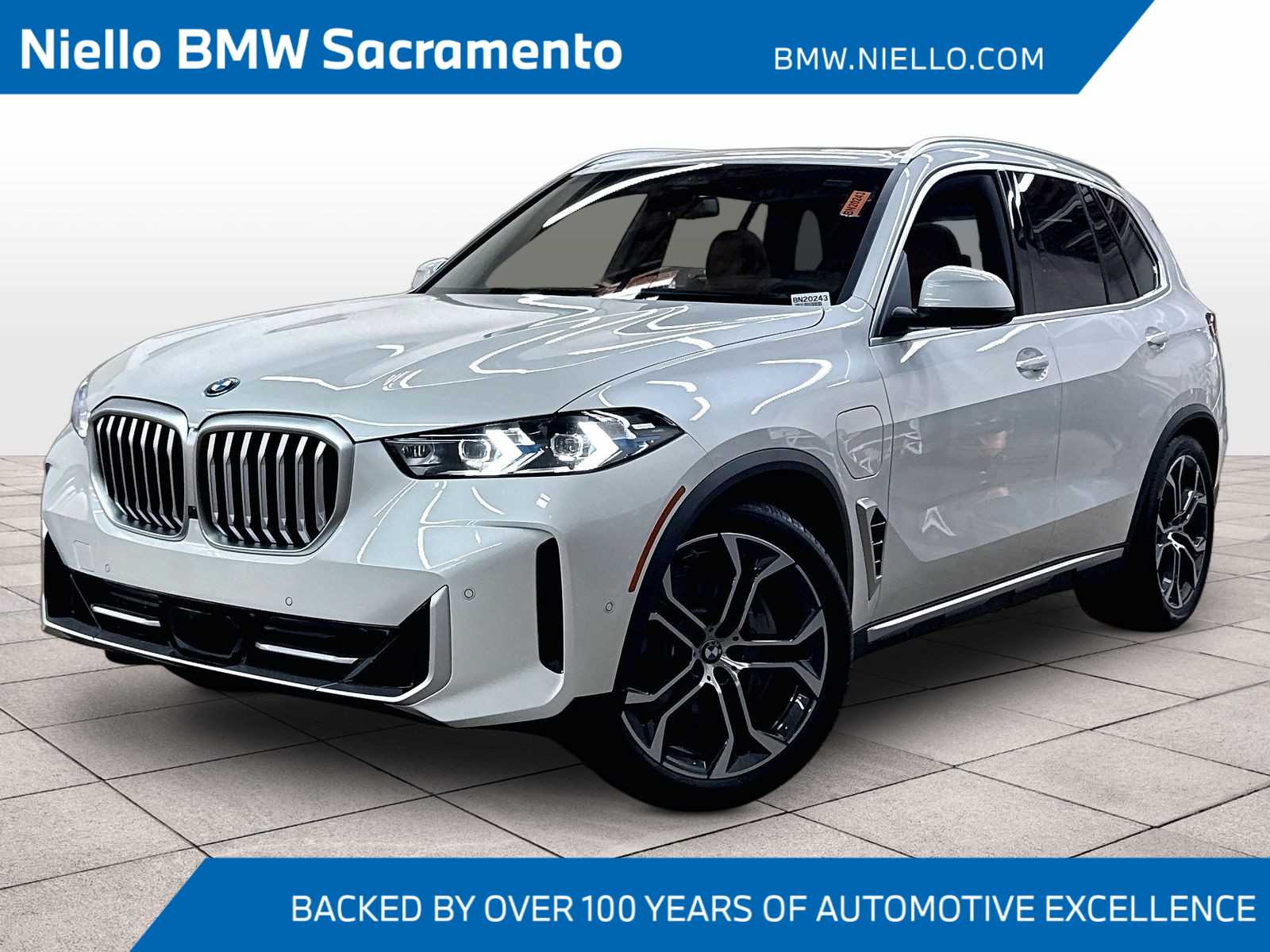 2026 BMW X5 xDrive50e's photo