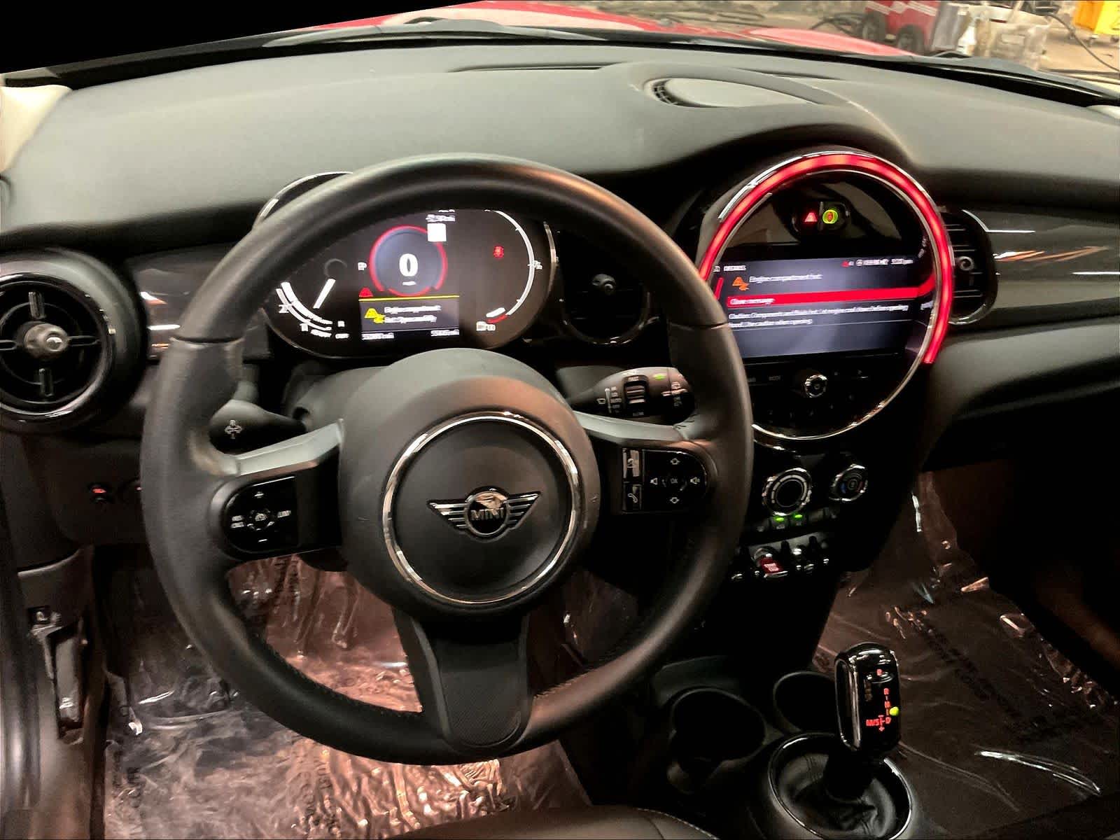 2022 MINI Hardtop 2 Door Cooper photo 4