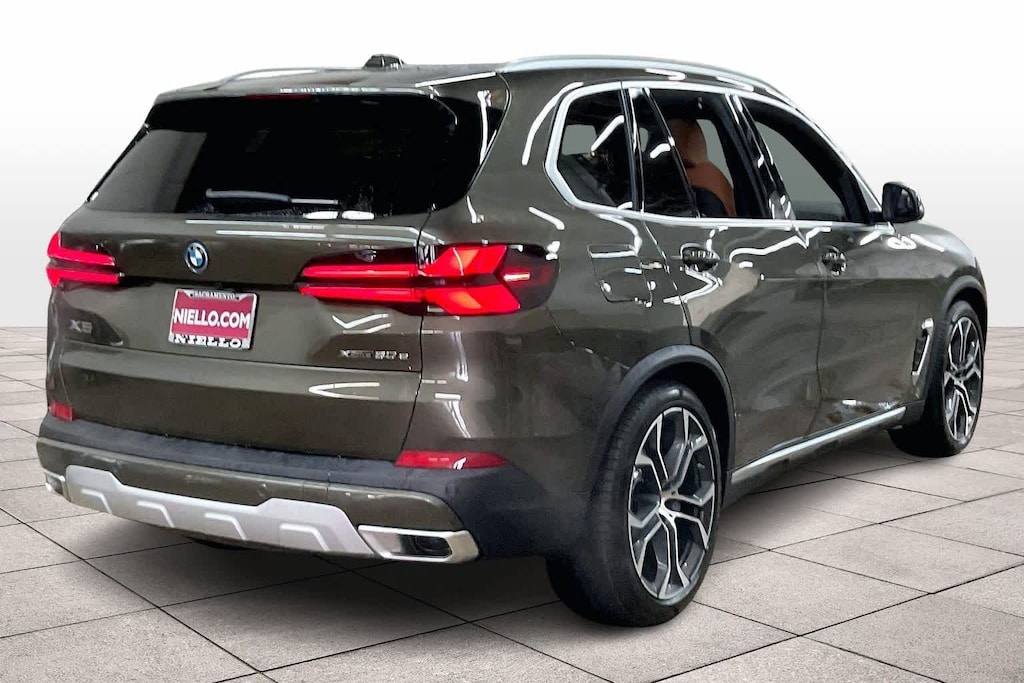 New 2026 BMW X5 xDrive50e Plug-In Hybrid