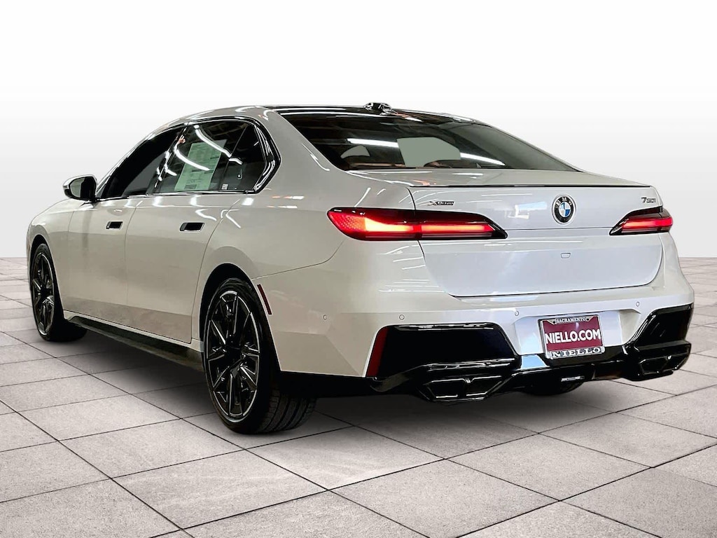 New 2025 BMW 760i xDrive 760i xDrive Sedan
