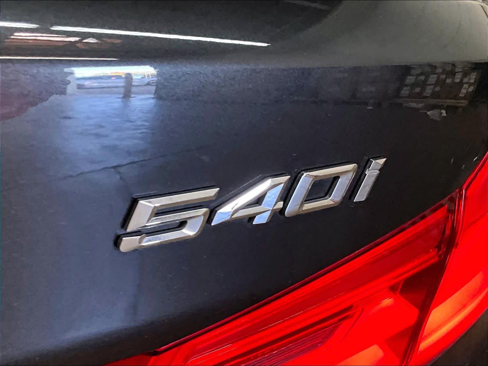2018 BMW 540i 540i photo 3