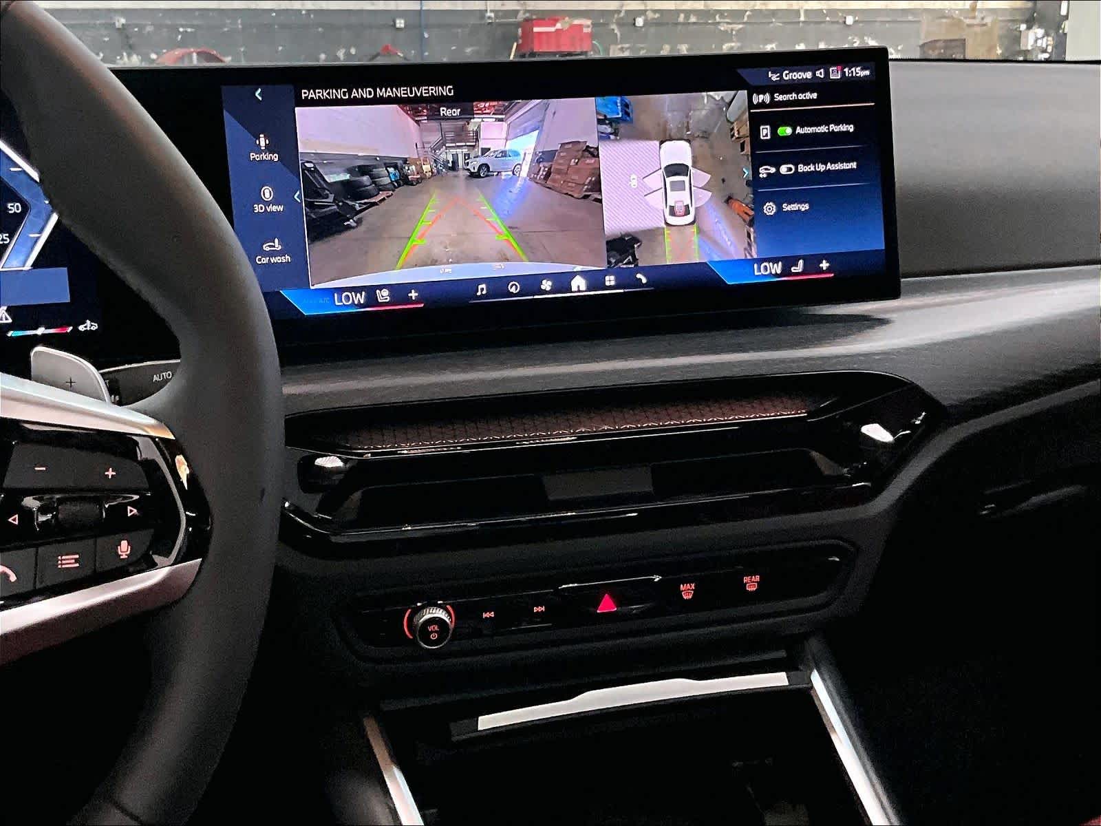 2025 BMW 330i 330i photo 5