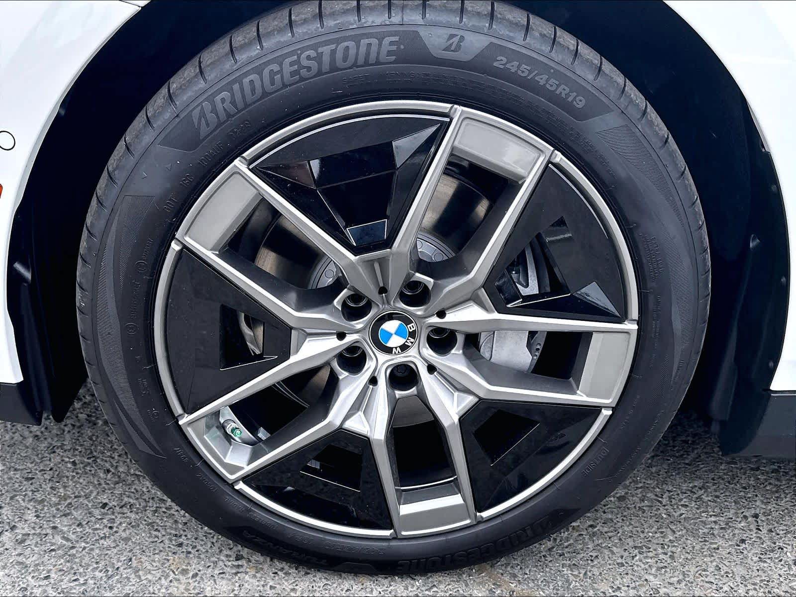 2026 BMW i5 40 - Photo 13