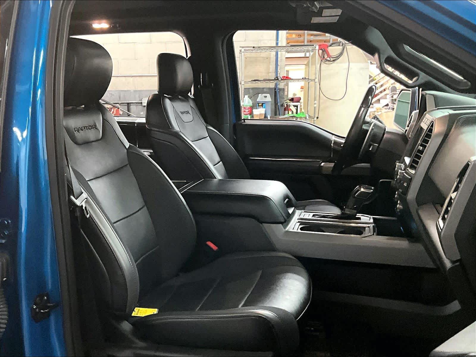 2019 Ford F-150 Raptor 4WD Supercrew 5.5 Box photo 6