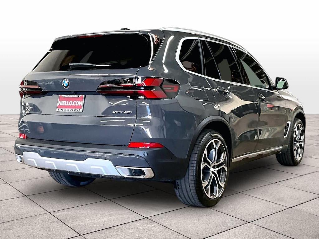 New 2026 BMW X5 xDrive40i xDrive40i Sports Activity Vehicle