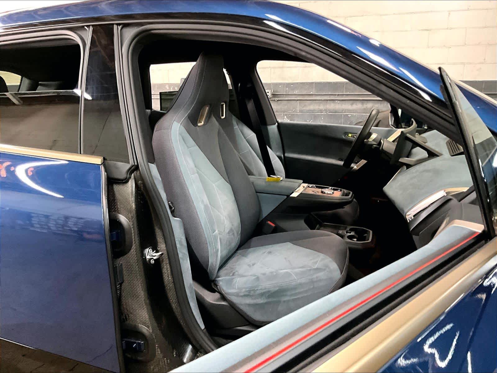 2025 BMW iX xDrive50 xDrive50 photo 6