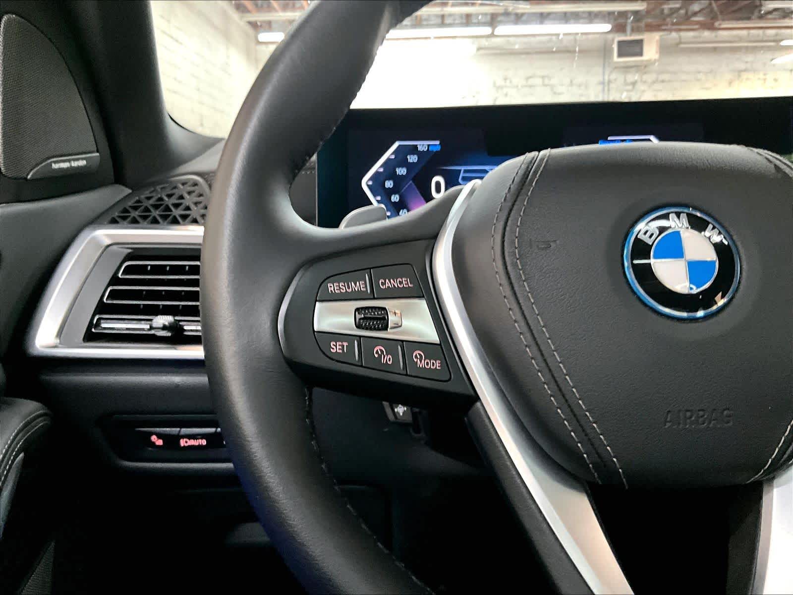 2025 BMW X5 50e - Photo 17