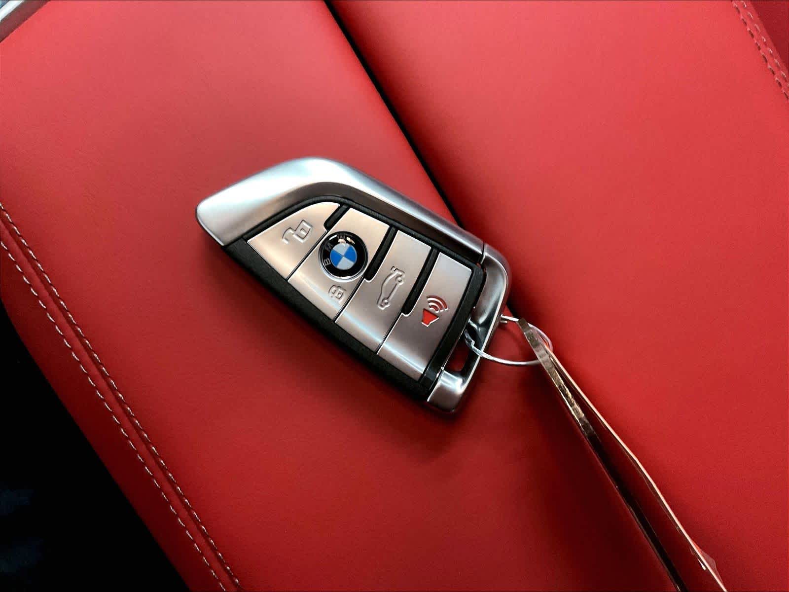 2026 BMW 8 Series 840i - Photo 33