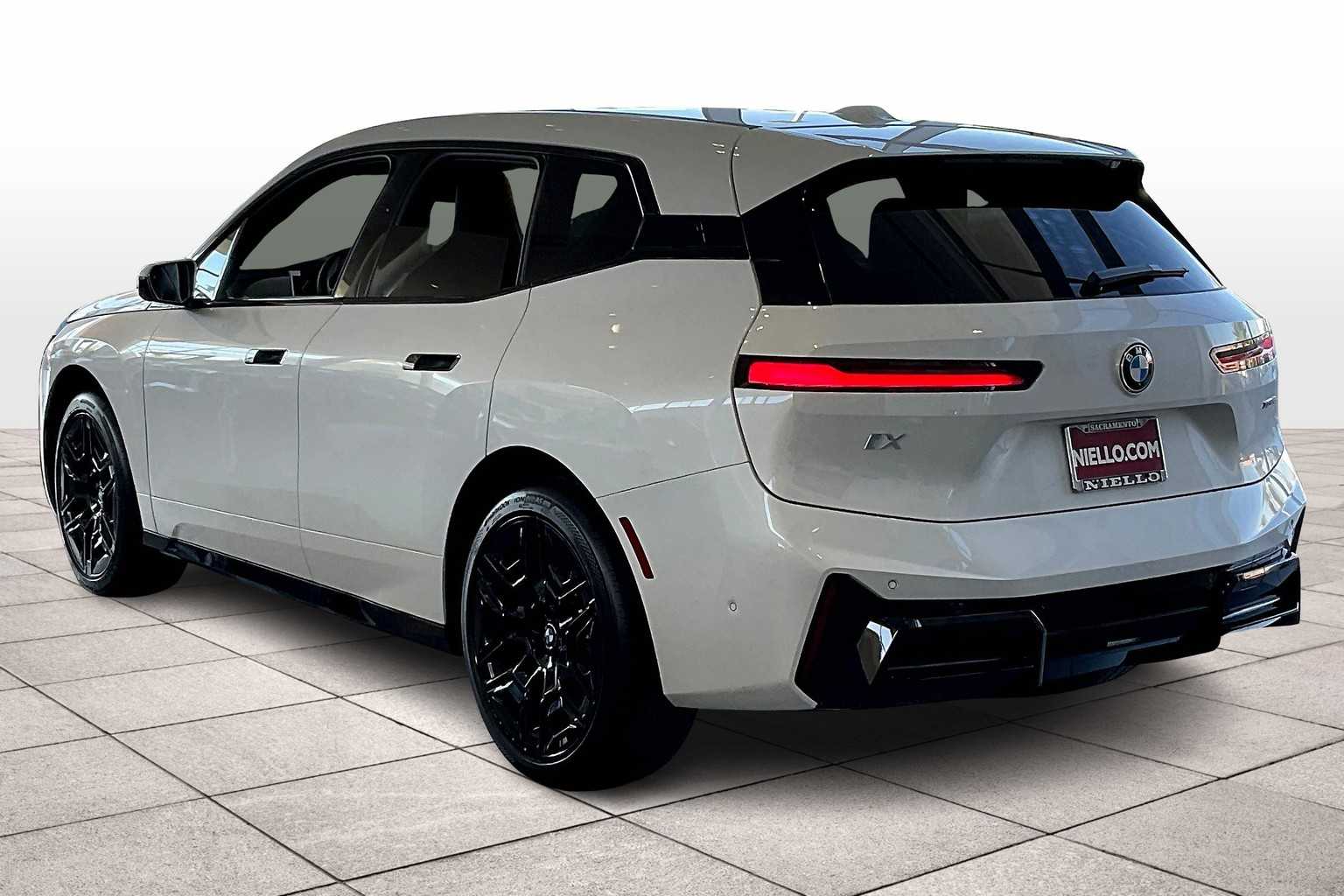 2026 Bmw iX photo 3
