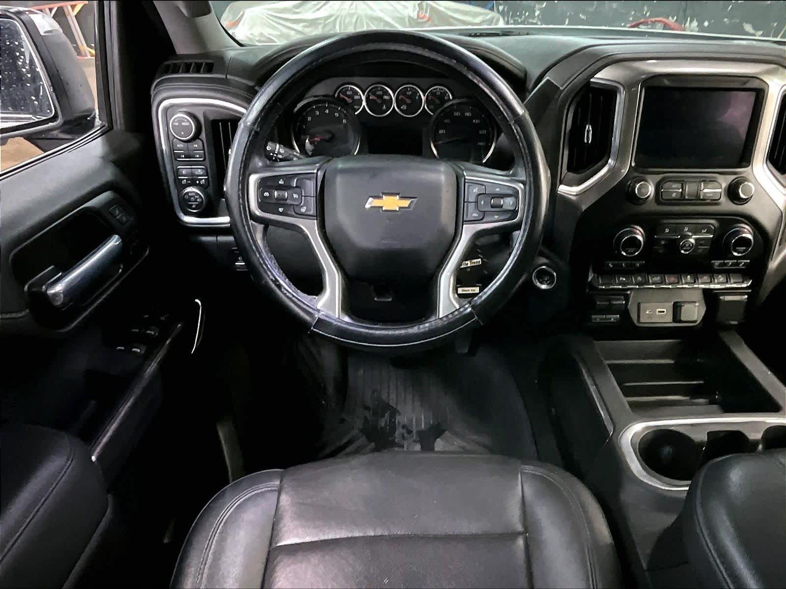 2021 Chevrolet Silverado 1500 LTZ 4WD Crew Cab 147 photo 4