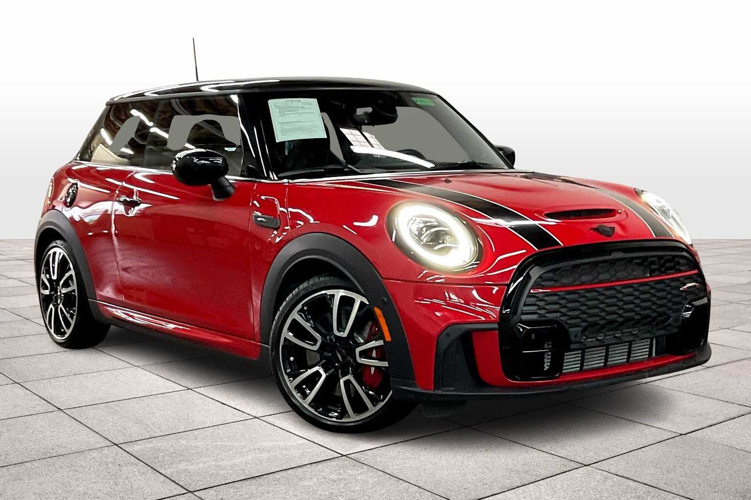 2024 Mini Cooper 2 Door Hardtop photo 2