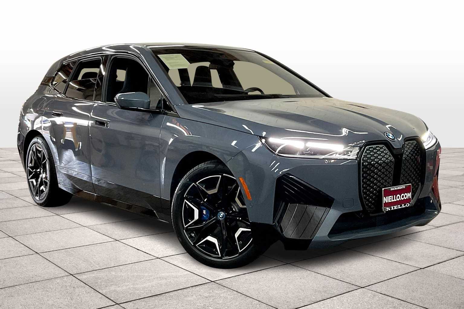 2025 Bmw iX photo 2