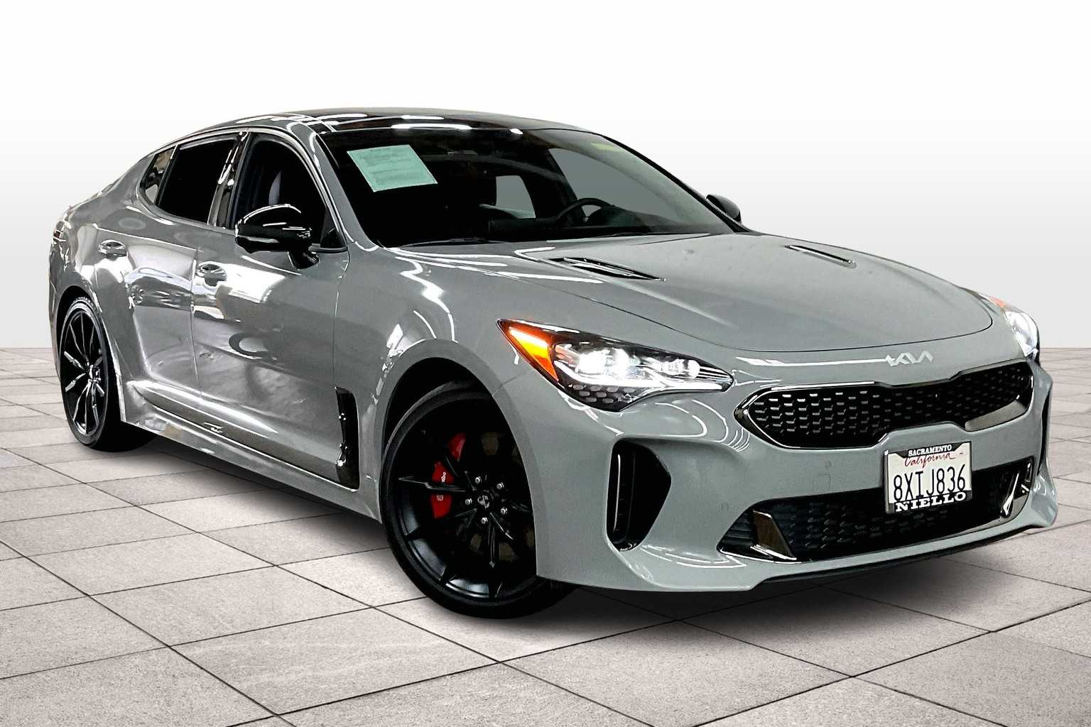 2022 Kia Stinger GT2 photo 2