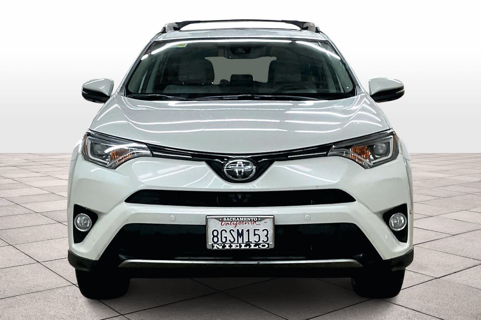 2018 Toyota RAV4 Limited photo 2