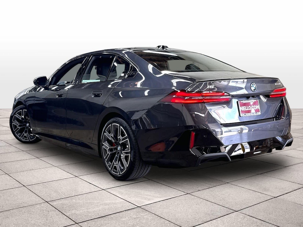New 2027 BMW i5 xDrive40 Sedan